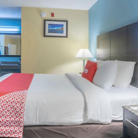 Oyo Hotel Knoxville Tn Cedar Bluff I-40 Exterior photo